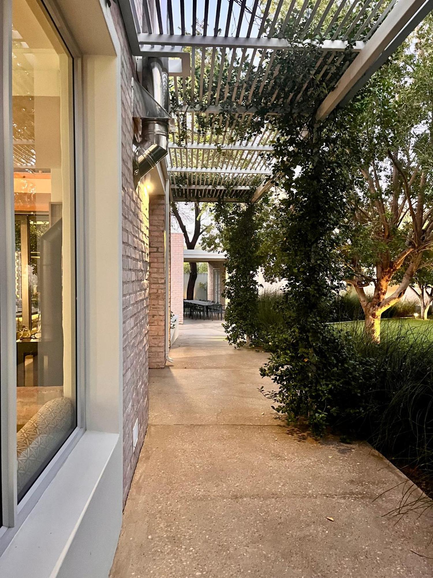 The Windhoek Luxury Suites Exterior foto